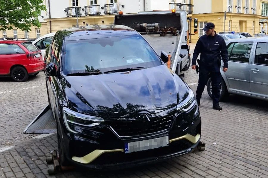 Renault Arkana wróciło do salonu, a zatrzymany usłyszał zarzuty