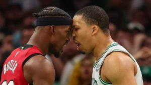 Jimmy Butler i Grant Williams "pokazali pazury" podczas ostatniego meczu Miami Heat z Boston Celtics