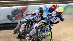 Nick Morris w kasku żółtym