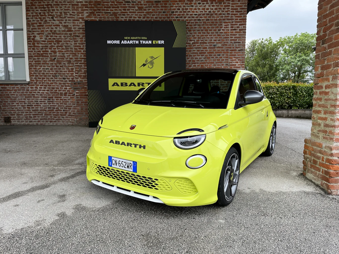 Abarth 500e 