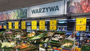Biedronka ostrzegała, klienci nie przestali. Nie odstraszyła nawet policja