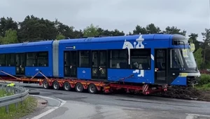 Tramwaj zablokował rondo, na którym nie ma torów. Jak to możliwe?