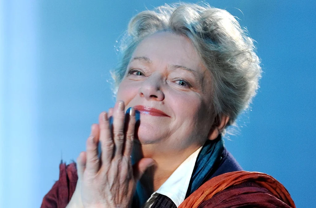 Anna Seniuk Anna Seniuk