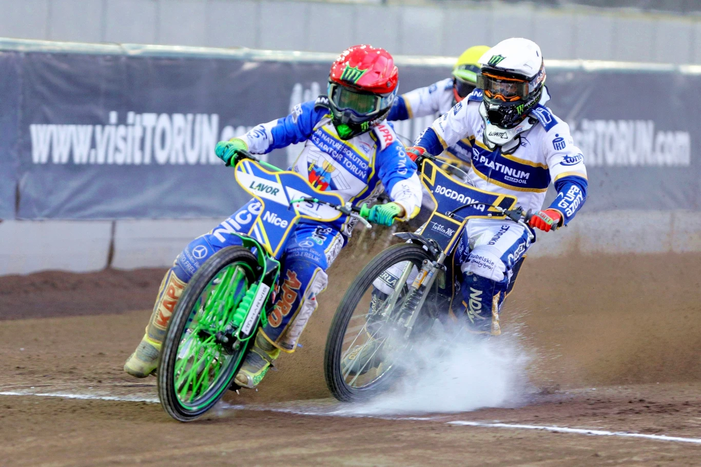 Patryk Dudek przed Fredrikiem Lindgrenem Patryk Dudek przed Fredrikiem Lindgrenem