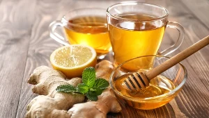 Napar z imbiru posiada wiele właściwości zdrowotnych. Kto powinien go pić?