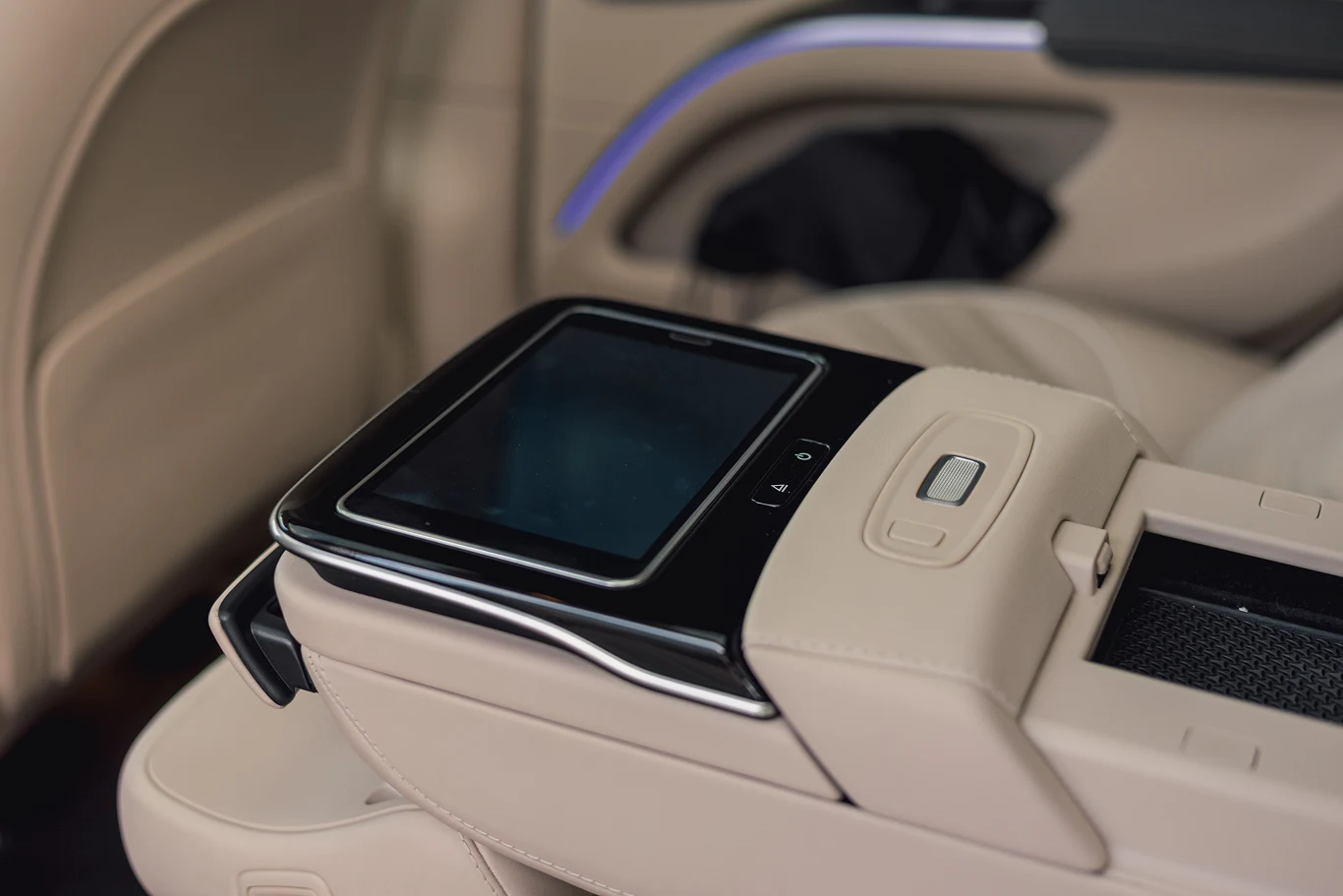 Mercedes EQS 450+