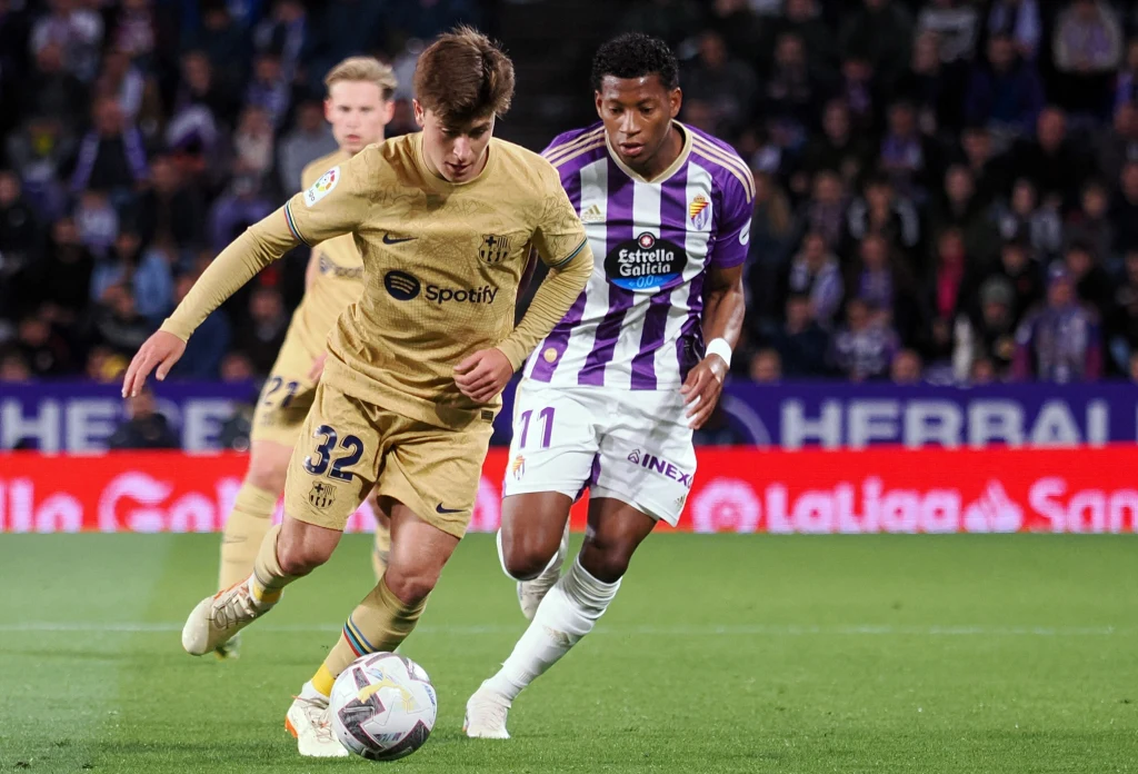 Pablo Torre dostał szansę gry w pierwszym składzie Barcy. Przyćmił go Gonzalo Plata z Realu Valladolid