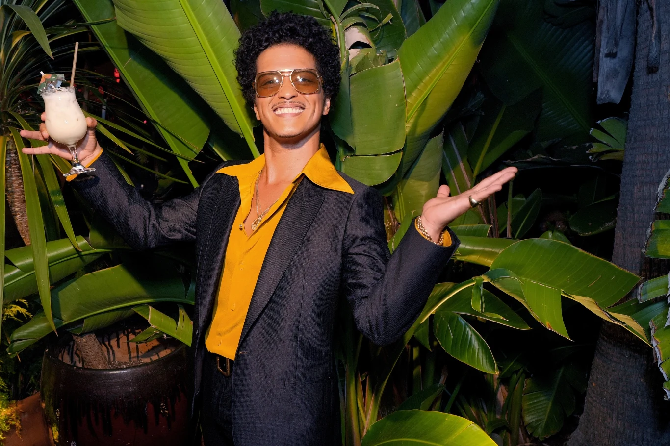 Bruno Mars ostatnio wraz z Andersonem .Paakiem nagrał płytę w stylu retro Bruno Mars ostatnio wraz z Andersonem .Paakiem nagrał płytę w stylu retro