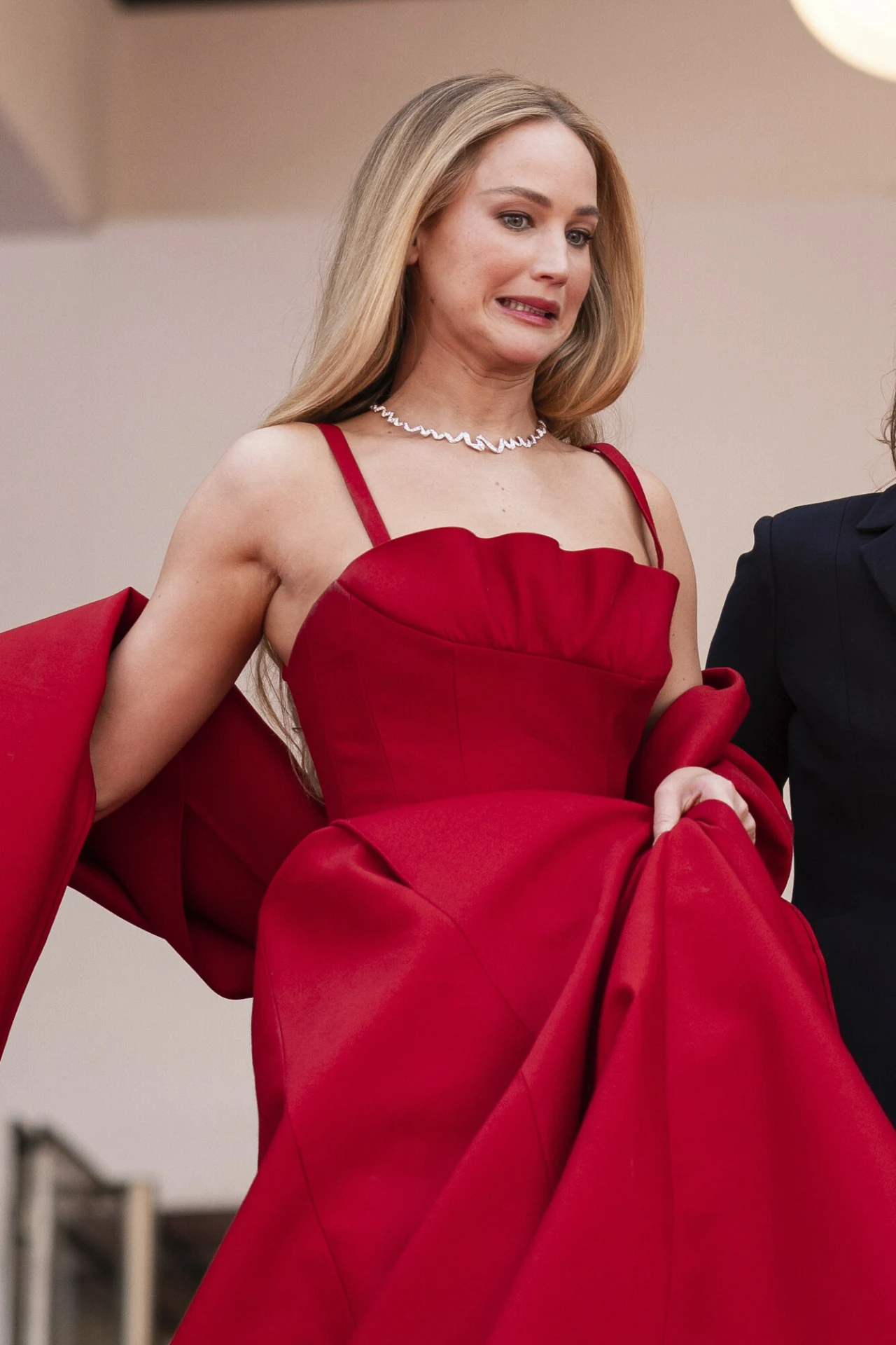 Jennifer Lawrence na czerwonym dywanie. Ten występ zapadnie w pamięć na długo! Jennifer Lawrence na czerwonym dywanie. Ten występ zapadnie w pamięć na długo!