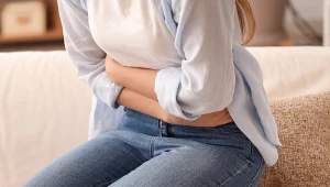 Uporczywe swędzenie skóry to sygnał od dróg żółciowych. Wymaga leczenia