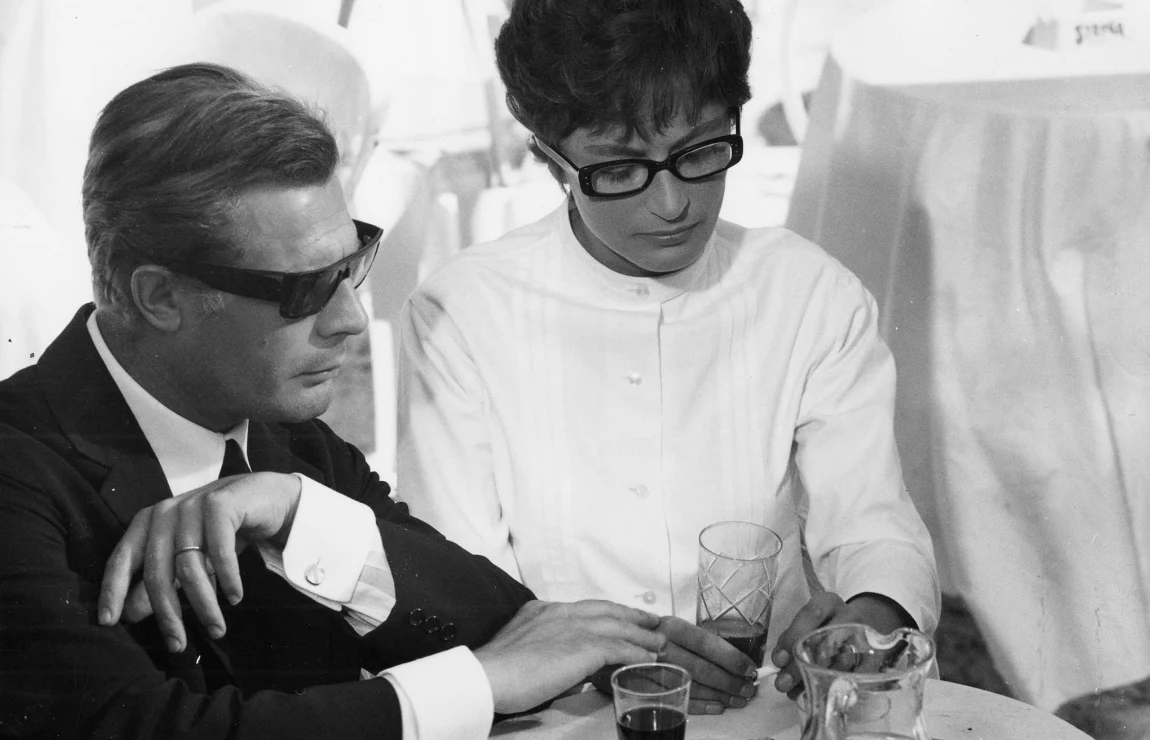 Marcello Mastroianni i Anouk Aimée w filmie "Osiem i pół"
