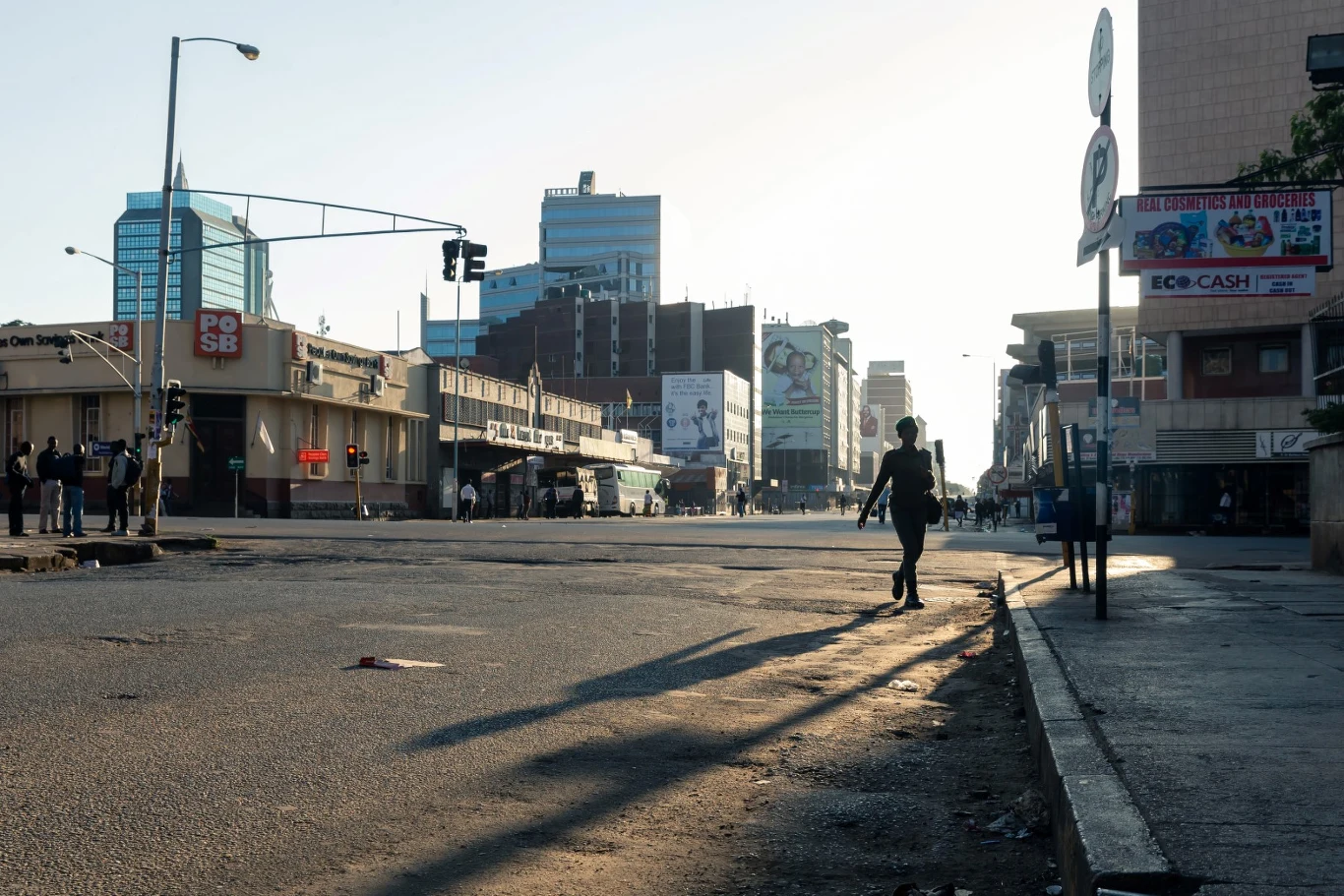 Zimbabwe zostało uznane "najbardziej nieszczęśliwym" państwem świata w 2022 roku Zimbabwe zostało uznane "najbardziej nieszczęśliwym" państwem świata w 2022 roku