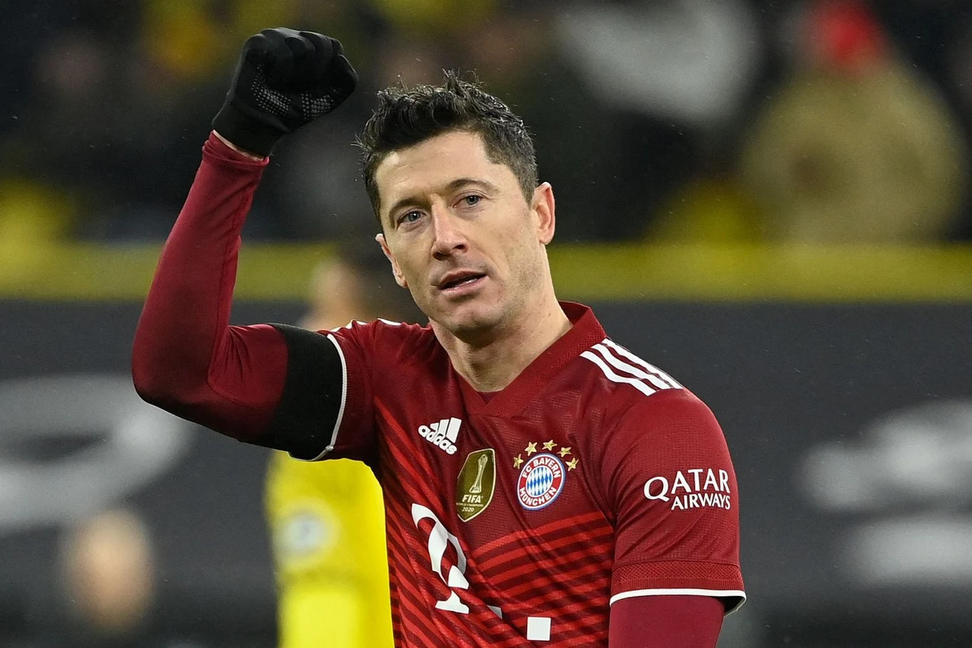 Robert Lewandowski w barwach Bayernu Monachium podczas meczu z Borussią Dortmund