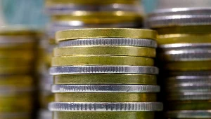 Prezes NBP Adam Glapiński poinformował na początku maja, że bardziej aktualne jest obecnie pytanie, w jakiej sytuacji RPP mogłaby podwyższyć stopy proc., dyskusje o ich obniżkach są dalece przedwczesne, a RPP pozostaje w trybie wait&see. Zdj. ilustracyjne