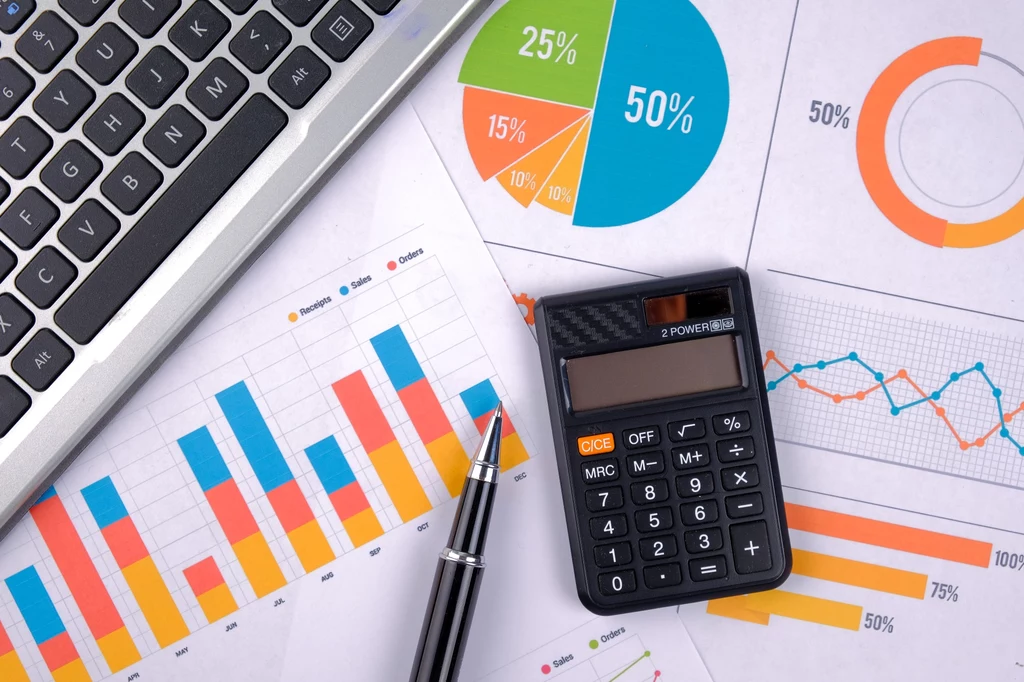Ministerstwo Finansów poinformowało, iż deficyt budżetu po kwietniu 2023 r. wyniósł 10 026,7 mln zł. Zdjęcie ilustracyjne