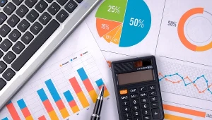 Ministerstwo Finansów poinformowało, iż deficyt budżetu po kwietniu 2023 r. wyniósł 10 026,7 mln zł. Zdjęcie ilustracyjne