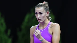 Rosyjska tenisistka Jana Sizikowa podczas gry na korcie