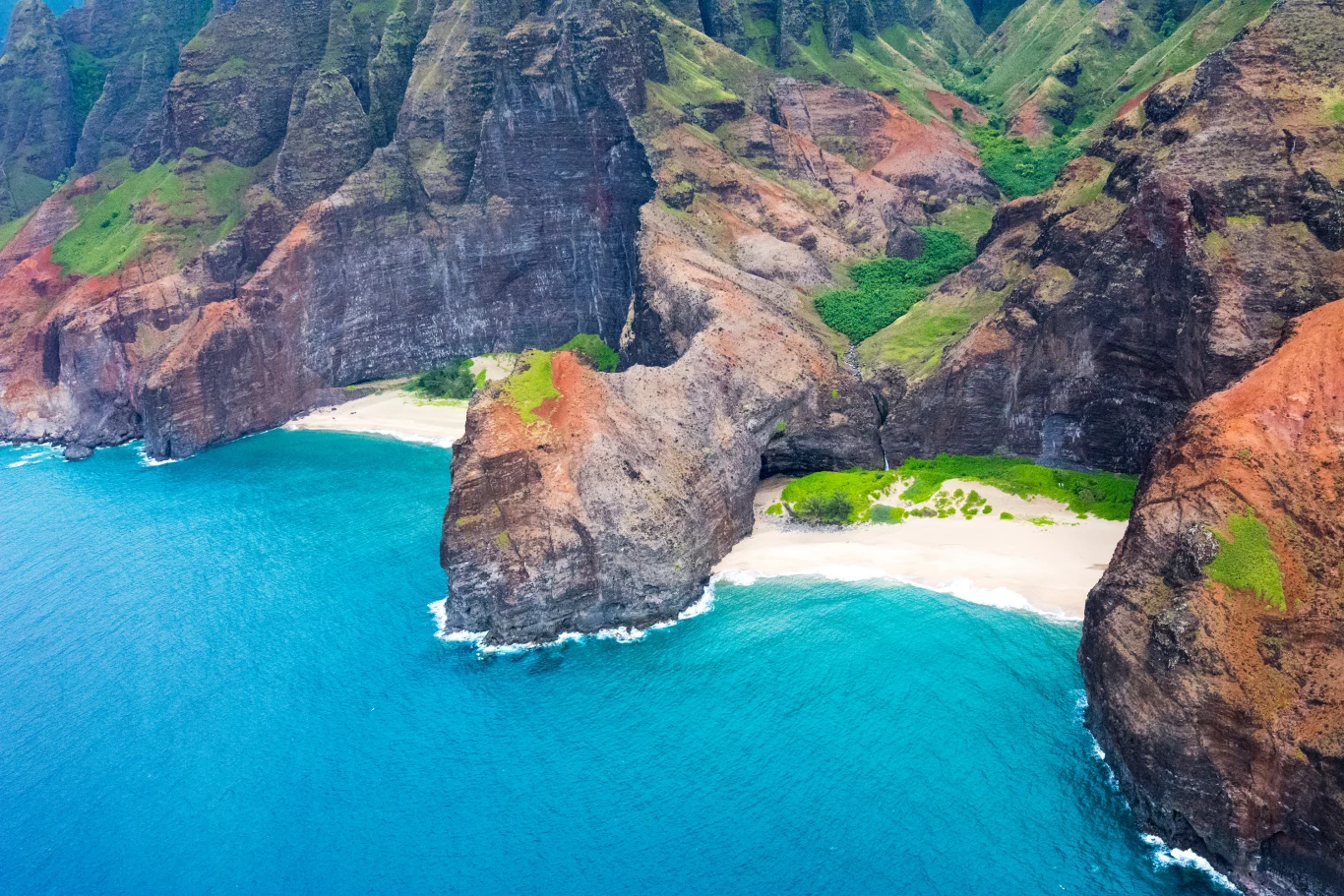 Opuszczone plaże — urok opustoszałych wybrzeży i ich sekrety