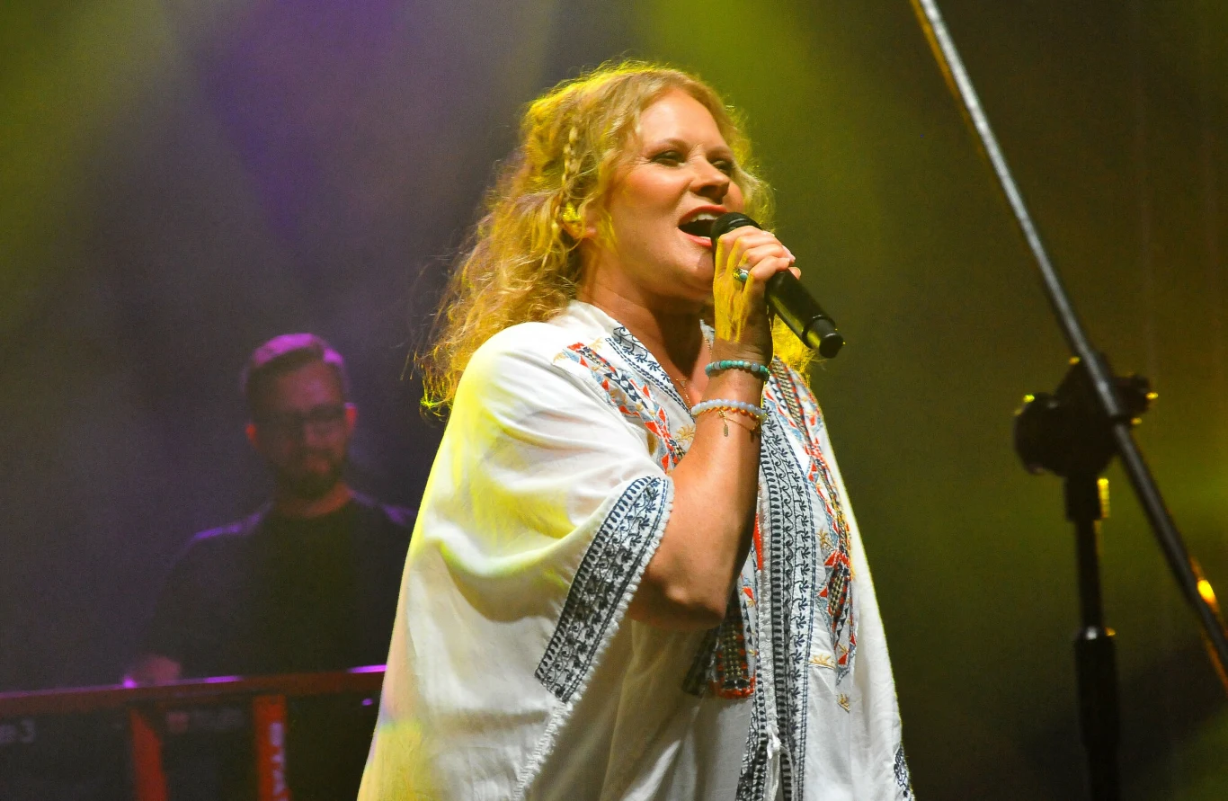 Znana z lat 80-tych Urszula. Znana z lat 80-tych Urszula.