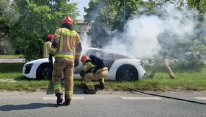 Audi R8 spłonęło pod Warszawą. Komuś pechowo zaczął się weekend