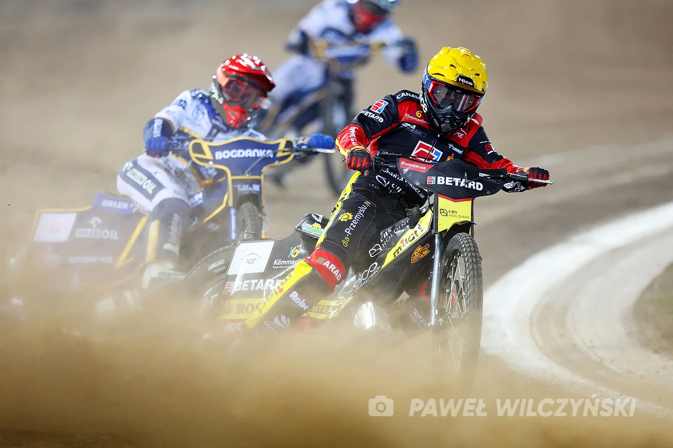 Na zdjęciu: Piotr Pawlicki (kask żółty), Bartosz Zmarzlik (kask czerwony).