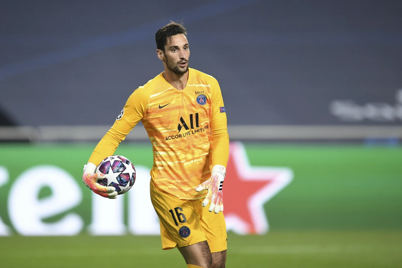 Sergio Rico w barwach PSG Sergio Rico w barwach PSG