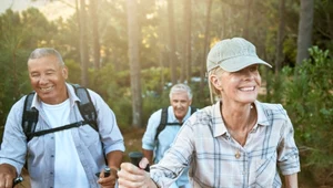 Chcesz na starość uniknąć Alzheimera? Wystarczą spacery