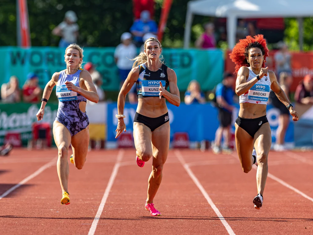 Adrianna Sułek w biegu na 200 metrów Adrianna Sułek w biegu na 200 metrów