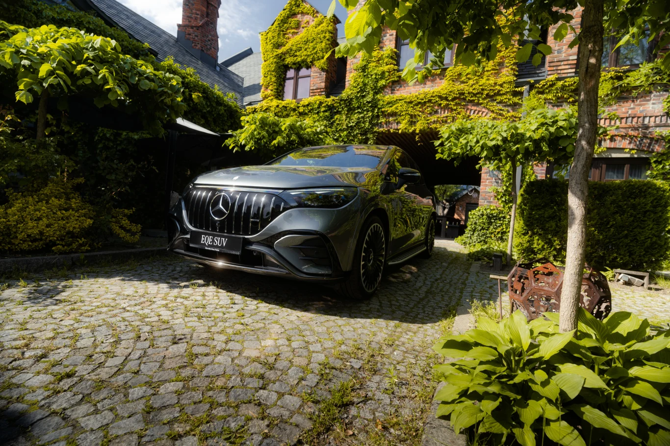 Mercedes-AMG EQE 43 4MATIC Mercedes-AMG EQE 43 4MATIC