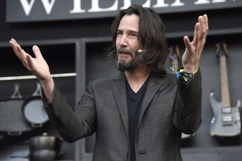 Keanu Reeves wrócił na muzyczną scenę