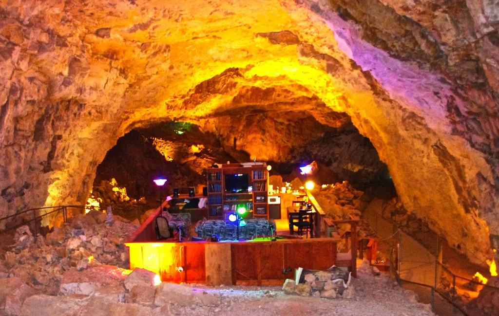 Grand Canyon Caverns Underground Suite