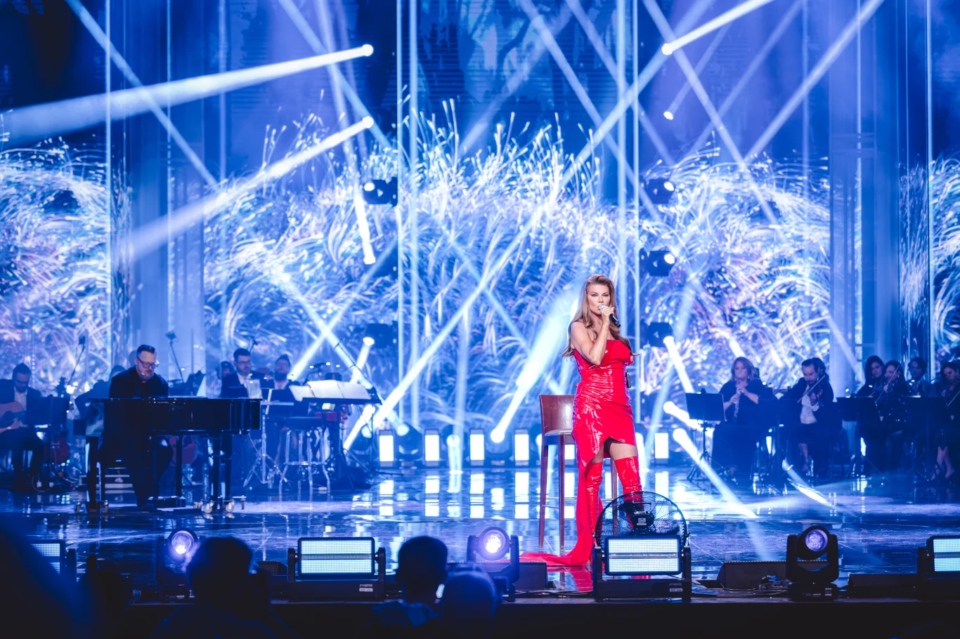 Edyta Górniak na scenie w Operze Leśnej w Sopocie Edyta Górniak na scenie w Operze Leśnej w Sopocie