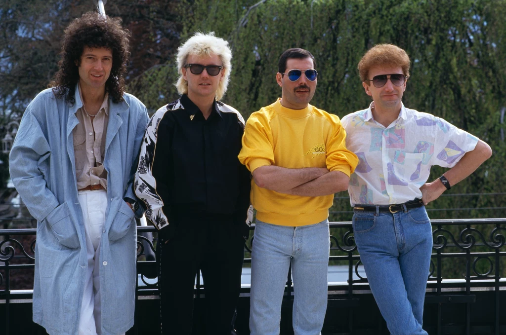 Queen w 1986 r. - od lewej: Brian May, Roger Taylor, Freddie Mercury i John Deacon