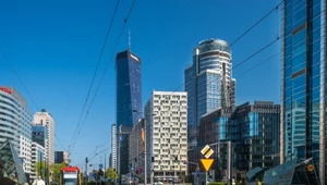 Komisja Europejska obniżyła szacunek wzrostu PKB Polski w 2023 r. do 0,5 proc. z 0,7 proc. 