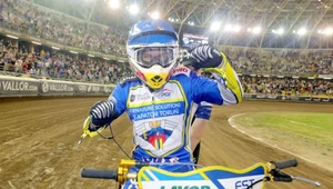 Robert Lambert cieszy się z wygranej Apatora Toruń