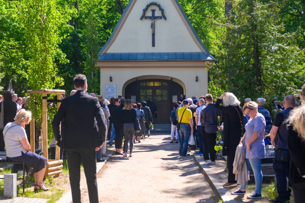 Na Cmentarzu Oliwskim w Gdańsku odbyła się uroczystość pogrzebowa Kacpra Tekielego. Oto jak przebiegała uroczystość