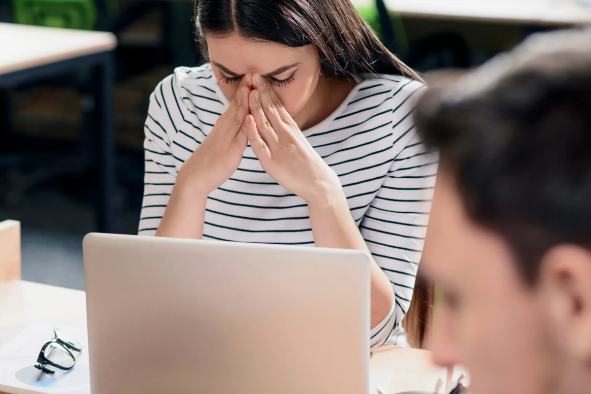 Wypalenie zawodowe obniża odporność. Niezadowoleni i zestresowani w pracy częściej chorują Wypalenie zawodowe obniża odporność. Niezadowoleni i zestresowani w pracy częściej chorują