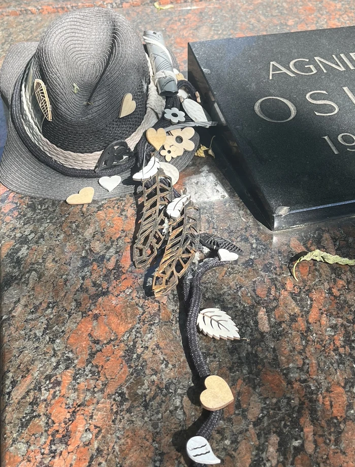 Grób Agnieszki Osieckiej na warszawskim cmentarzu