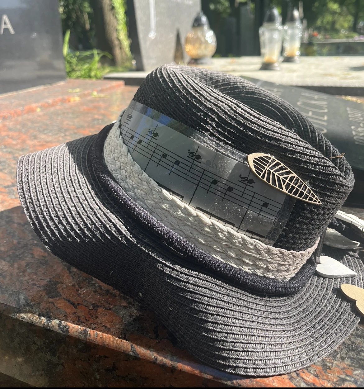 Grób Agnieszki Osieckiej na warszawskim cmentarzu Grób Agnieszki Osieckiej na warszawskim cmentarzu