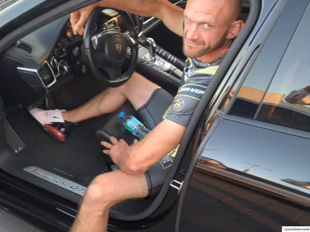 "Chłopak do wzięcia" wyszedł na wolność. Szok, co zrobił później! "Chłopak do wzięcia" wyszedł na wolność. Szok, co zrobił później!