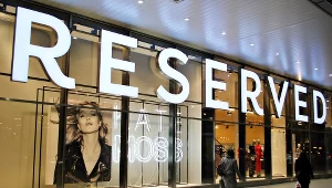 Akcje LPP mocno tracą w piątek 15 marca w związku z informacją, że wycofanie się spółki z rosyjskiego rynku mogło być "pozorne".