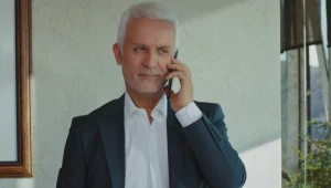 "Zakazany owoc": Yildiz w rozmowie telefonicznej z Halitem oznajmi mu, że chce ponownie za niego wyjść