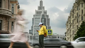 Z ulic rosyjskich miast, w tym przede wszystkim Moskwy, zniknęły szyldy globalnych marek odzieżowych 