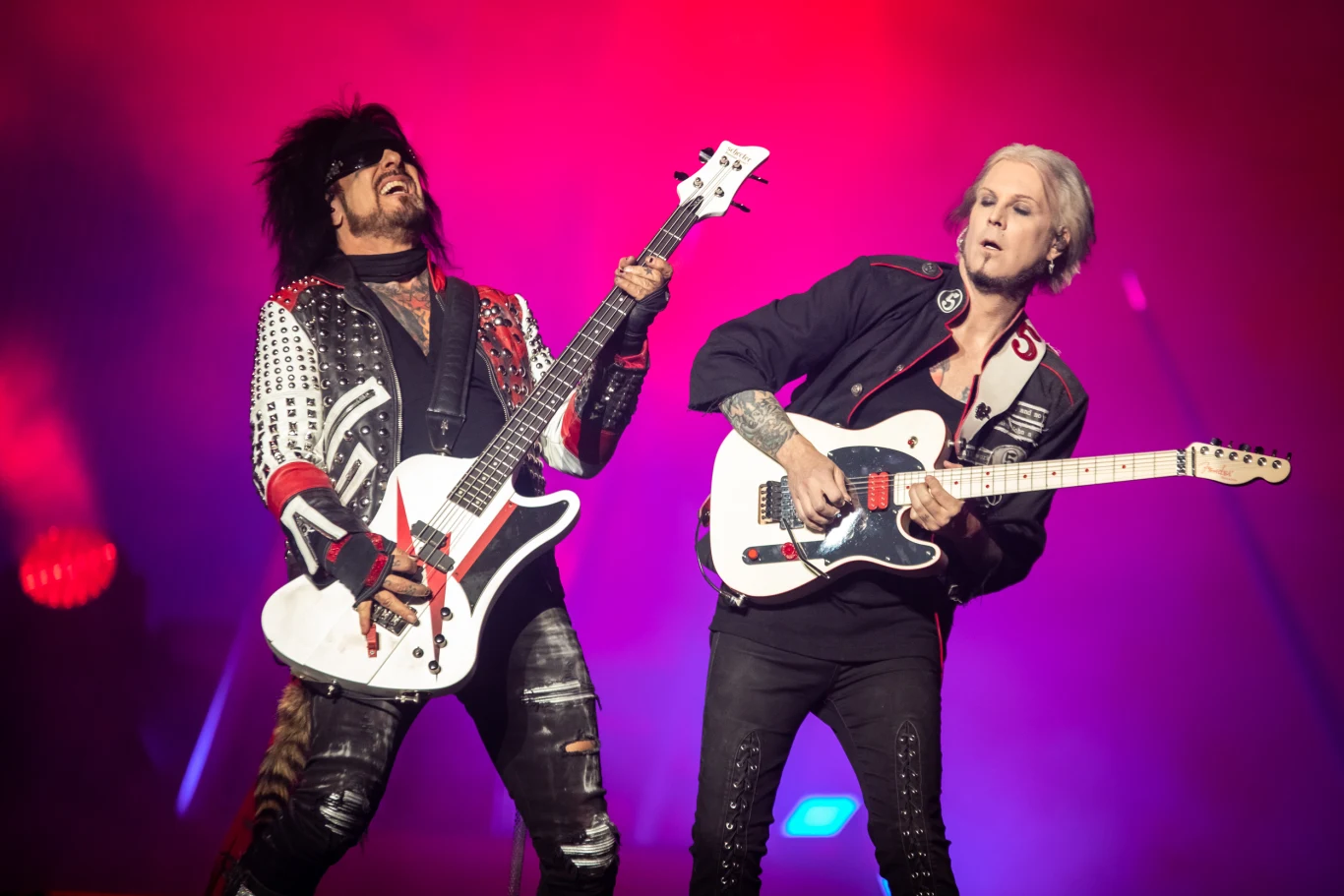 Nikki Sixx i John 5 (Mötley Crüe) Nikki Sixx i John 5 (Mötley Crüe)