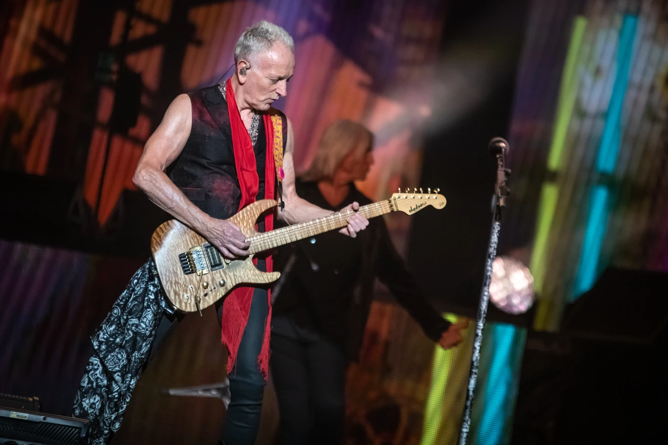 Phil Collen (Def Leppard) Phil Collen (Def Leppard)