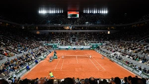 Nocna sesja w Paryżu zaczyna się od 20.00