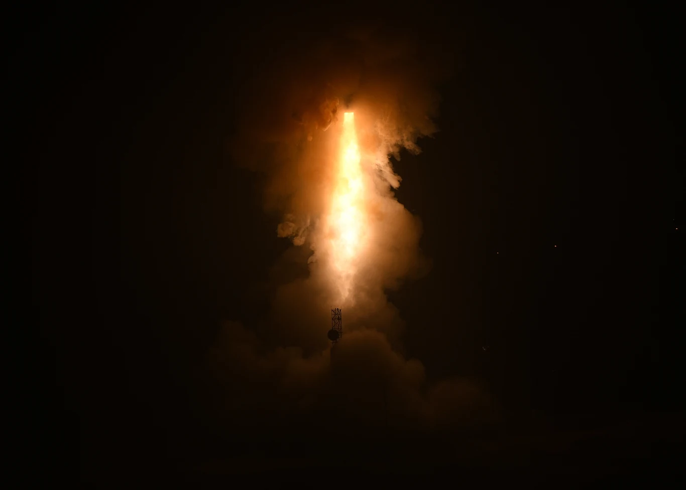 Amerykański test nieuzbrojonego pocisku nuklearnego dalekiego zasięgu Minuteman III Amerykański test nieuzbrojonego pocisku nuklearnego dalekiego zasięgu Minuteman III