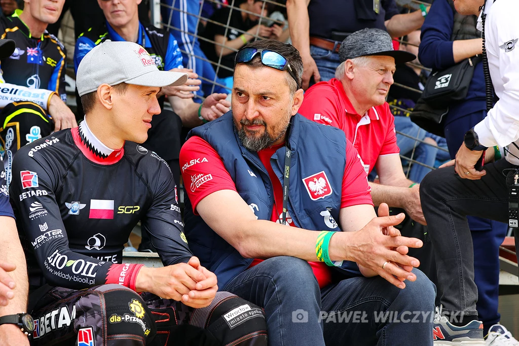 Maciej Janowski z trenerem kadry Rafałem Dobruckim. Maciej Janowski z trenerem kadry Rafałem Dobruckim.