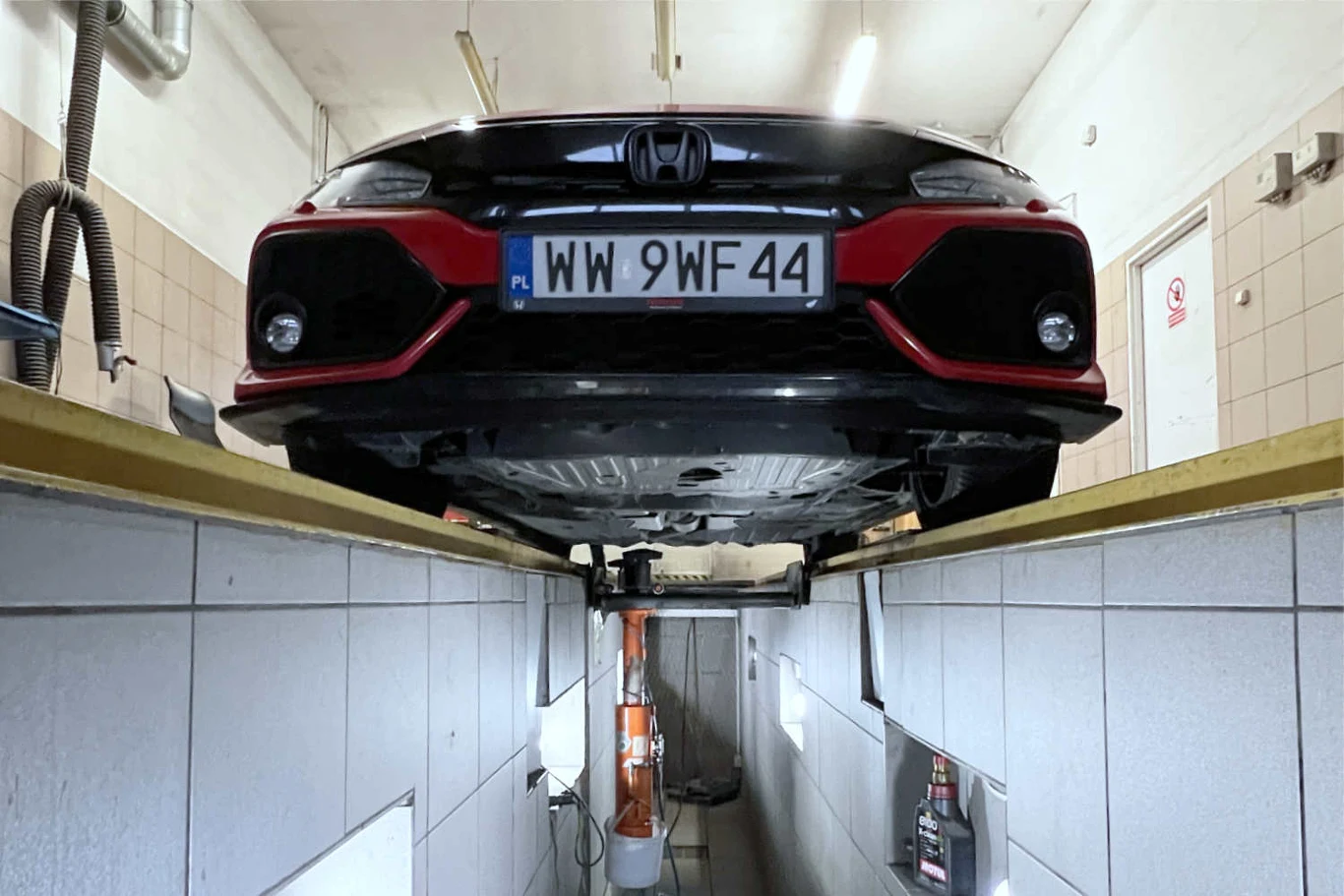 Jeśli stan samochodu zagraża bezpieczeństwu ruchu drogowego – diagnosta może zatrzymać dowód rejestracyjny