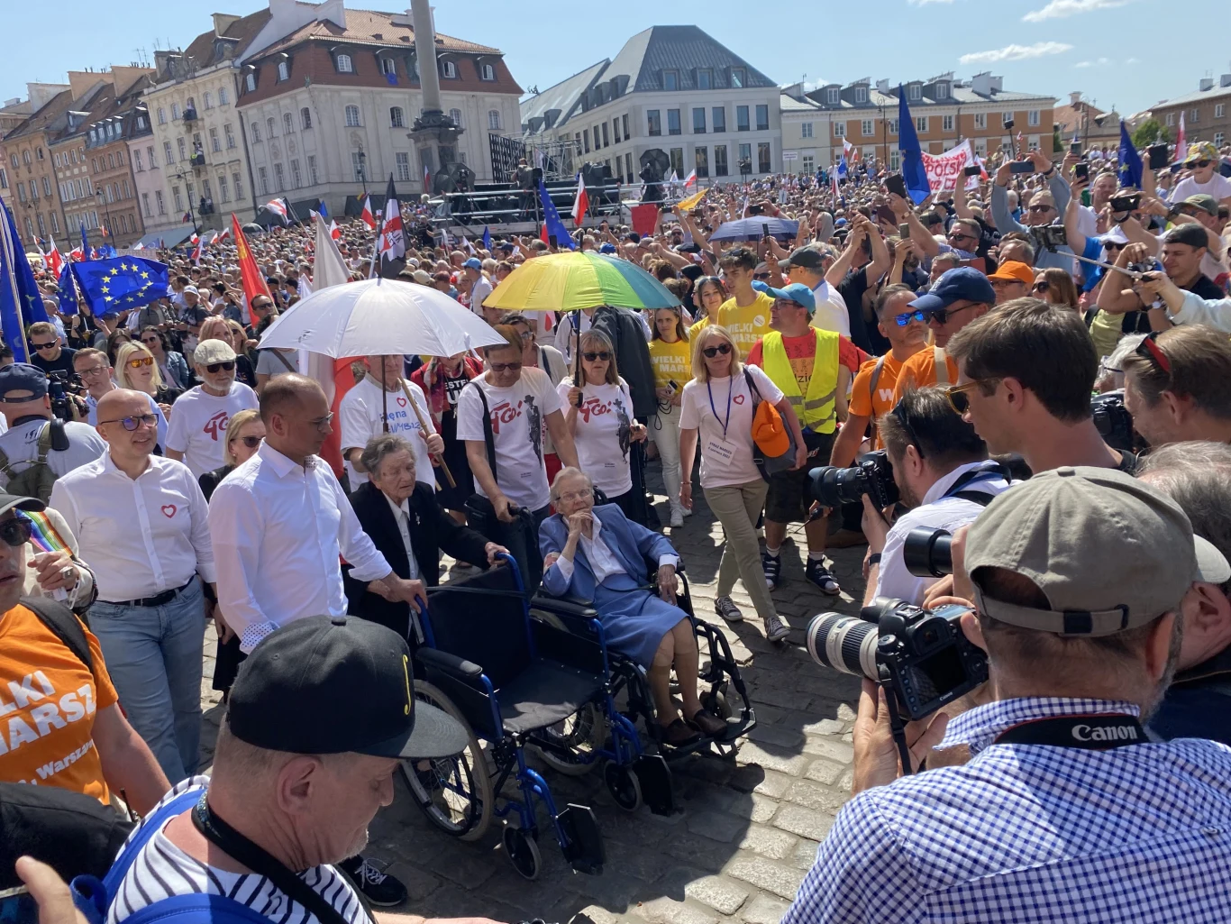 Na Placu Zamkowym pojawiła się m.in. Wanda Traczyk-Stawska